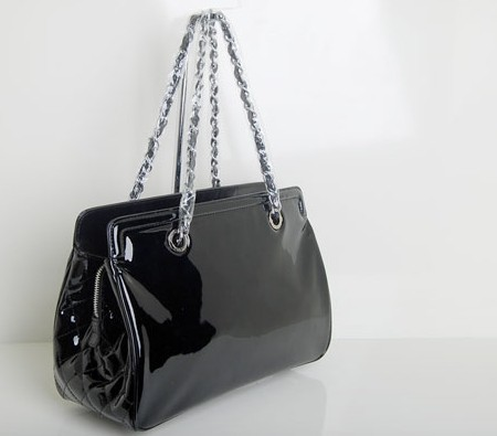 Replica Chanel Cruise Lipstick Patent Tote bag A47926 Black On Sale